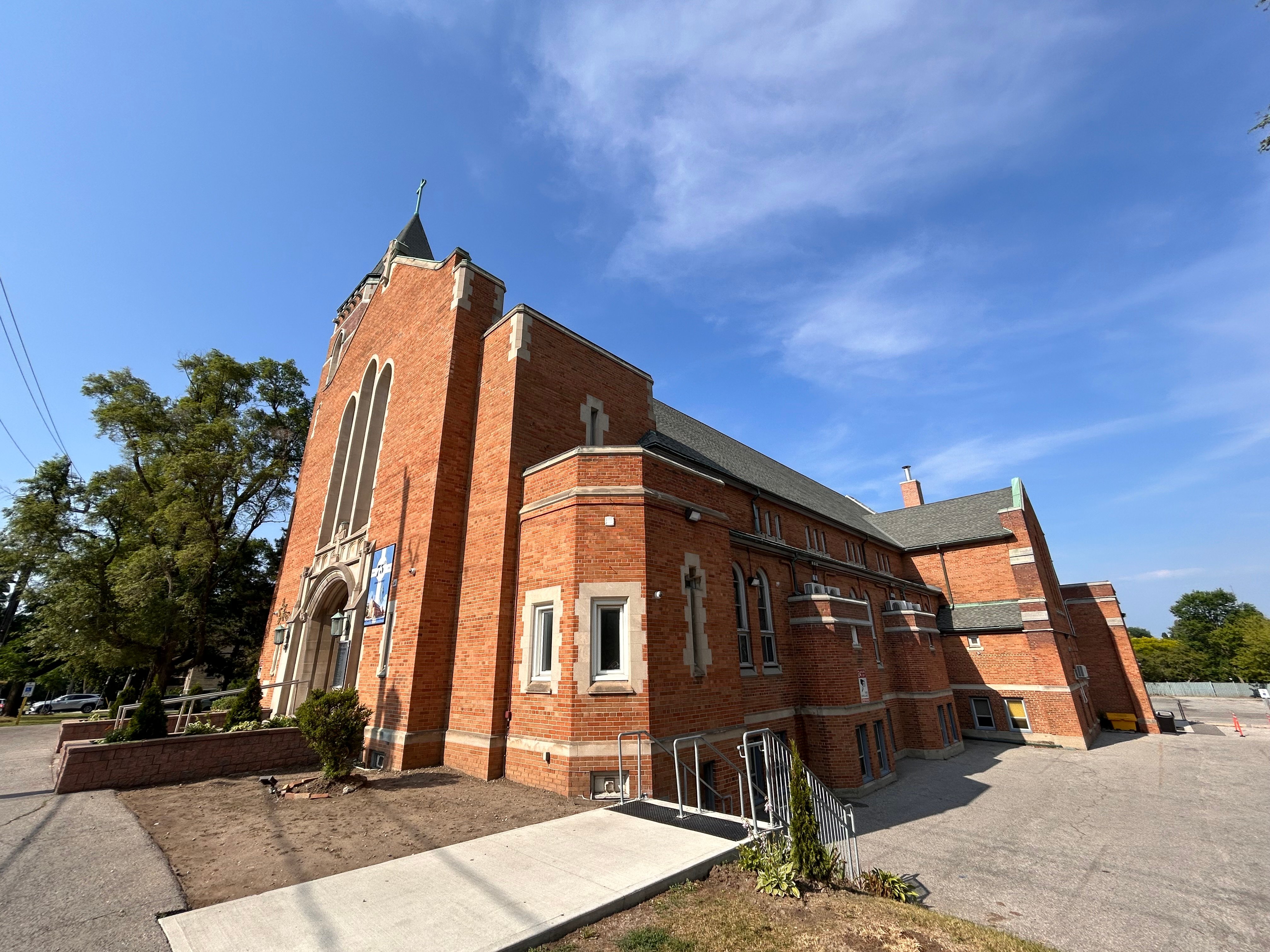Side_View_Church